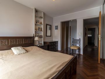 DEPARTAMENTO TRES DORMITORIOS / COCHAMBAMBA 1700