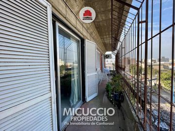 Departamento en venta, Av. Tapia de Cruz N°1169 (3°A), Escobar centro. SE ACEPTA VEHICULO EN PARTE DE PAGO.