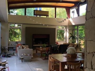 Casa 4 Ambientes en Lote de 2100 m2 Barrio Semicerrado - El Cortijo