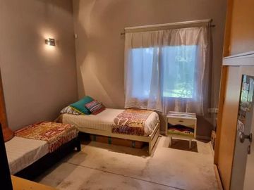 Casa 4 Ambientes en Lote de 2100 m2 Barrio Semicerrado - El Cortijo