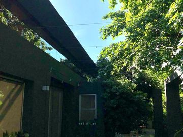 Casa 4 Ambientes en Lote de 2100 m2 Barrio Semicerrado - El Cortijo