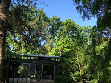 Casa 4 Ambientes en Lote de 2100 m2 Barrio Semicerrado - El Cortijo
