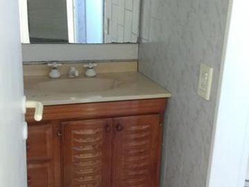 Depto IMPECABLE en Las Lomitas! digno de verse EXPENSAS BAJAS