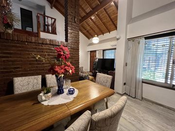 Casa con patio en venta  Moron