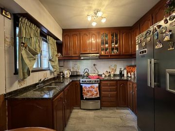 Casa con patio en venta  Moron