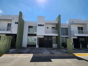 Casa en venta en Condominio Porta Canteras, al poniente de Aguascalientes