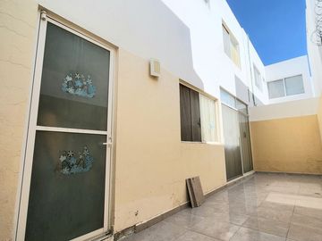 Casa en venta en Condominio Porta Canteras, al poniente de Aguascalientes