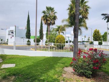 Casa en venta en Condominio Porta Canteras, al poniente de Aguascalientes