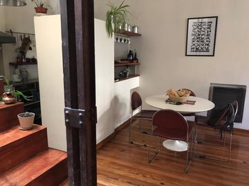 PH tipo casa reciclado a nuevo, excelente ubicación, terraza propia. - San Telmo