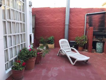 PH tipo casa reciclado a nuevo, excelente ubicación, terraza propia. - San Telmo