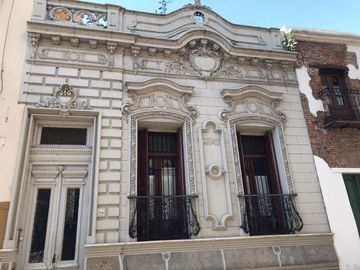 PH tipo casa reciclado a nuevo, excelente ubicación, terraza propia. - San Telmo
