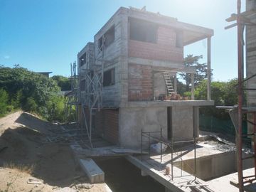 Departamento en pozo a la venta