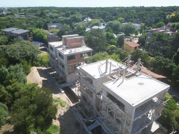 Departamento en pozo a la venta
