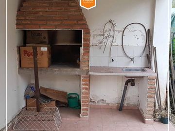 Casa en barrio Balneario, Villa de Merlo.