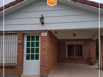 Casa en barrio Balneario, Villa de Merlo.