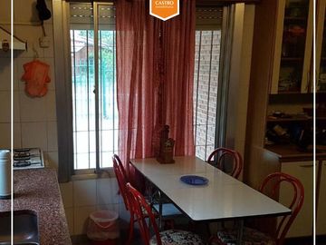 Casa en barrio Balneario, Villa de Merlo.