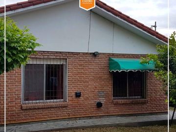 Casa en barrio Balneario, Villa de Merlo.