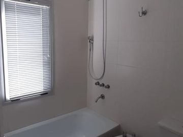 PH 4 ambientes con patio y cochera en venta- Ituzaingó Norte