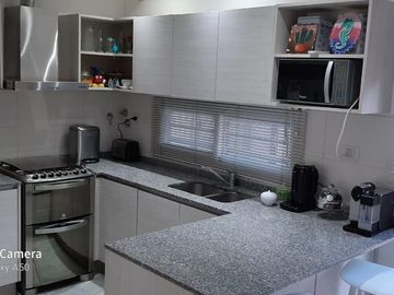 PH 4 ambientes con patio y cochera en venta- Ituzaingó Norte