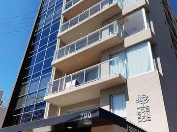 Departamento de un ambiene con cochera, en Venta. Ituzaingo. ENTREGA INMEDIATA.