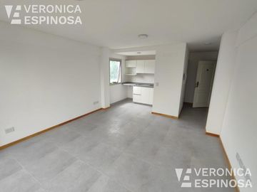 Departamento de un ambiene con cochera, en Venta. Ituzaingo. ENTREGA INMEDIATA.