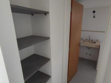 Departamento de un ambiene con cochera, en Venta. Ituzaingo. ENTREGA INMEDIATA.