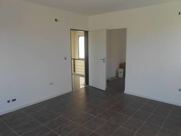 CASA EN VENTA EN HARAS SANTA MARIA – MAROTO PROPIEDADES
