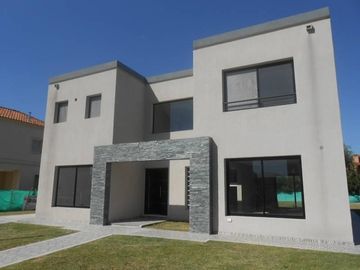 CASA EN VENTA EN HARAS SANTA MARIA – MAROTO PROPIEDADES