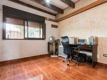 Triplex en venta - 3 Dormitorios 2 Baños - Cochera - 142Mts2 - Lomas de Zamora