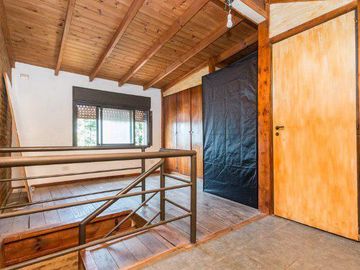 Triplex en venta - 3 Dormitorios 2 Baños - Cochera - 142Mts2 - Lomas de Zamora