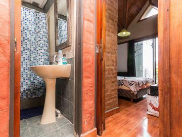 Triplex en venta - 3 Dormitorios 2 Baños - Cochera - 142Mts2 - Lomas de Zamora