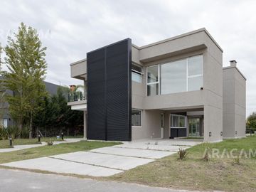 CASA EN VENTA BARRIO LOS TALAS - CANNING