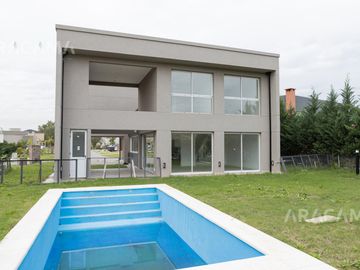 CASA EN VENTA BARRIO LOS TALAS - CANNING