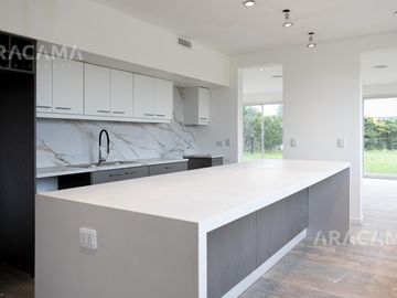 CASA EN VENTA BARRIO LOS TALAS - CANNING