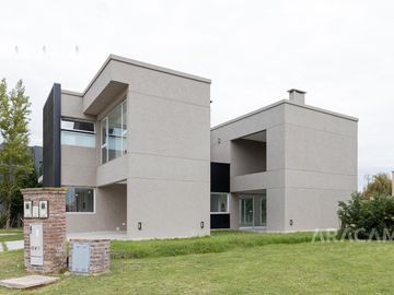 CASA EN VENTA BARRIO LOS TALAS - CANNING