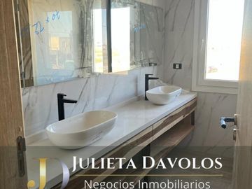 Casa a la laguna en  Venta Puertos del Lago Barrio Costas Escobar-Maschwitz