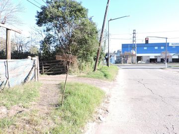 Terreno de 603 mt2 en Ruta nac. 8 y Avellaneda