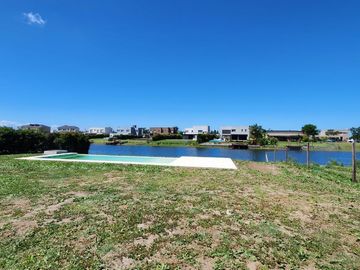 Casa en  venta al lago en Barrio San Matias, Escobar