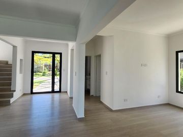 Casa en  venta al lago en Barrio San Matias, Escobar