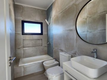 Casa en  venta al lago en Barrio San Matias, Escobar