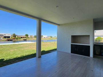 Casa en  venta al lago en Barrio San Matias, Escobar