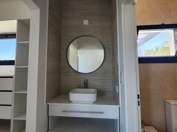 Casa en  venta al lago en Barrio San Matias, Escobar
