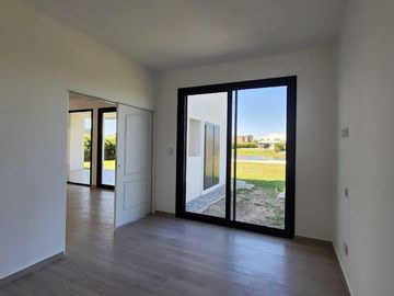 Casa en  venta al lago en Barrio San Matias, Escobar