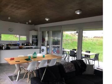 Costa Esmeralda - Casa en venta en barrio Deportiva