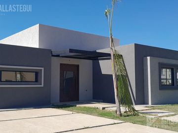 Casa en  venta en barrio Manuel Belgrano.