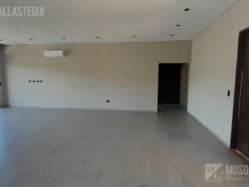 Casa en  venta en barrio Manuel Belgrano.