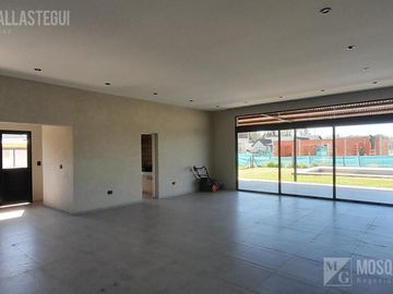 Casa en  venta en barrio Manuel Belgrano.