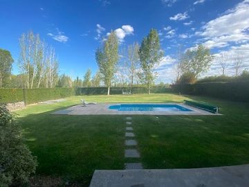 Casa en venta - 3 Dormitorios 2 Baños - Cocheras - San Rafael