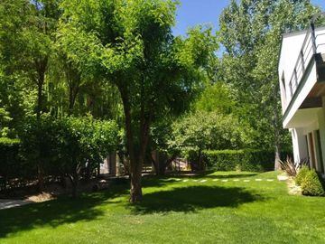 Casa en venta - 3 Dormitorios 2 Baños - Cocheras - San Rafael
