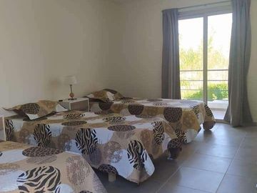 Casa en venta - 3 Dormitorios 2 Baños - Cocheras - San Rafael